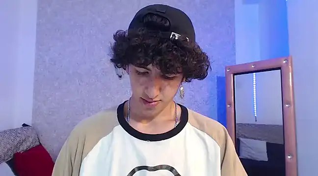 Kerverr  online show from 02/12/25, 07:56