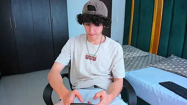 Kerverr  online show from 09/11/25, 05:35