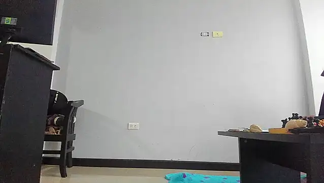 Kerverr  online show from 10/24/25, 06:04