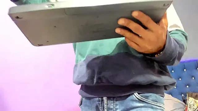 Salomon koude online show from 10/17/25, 07:27