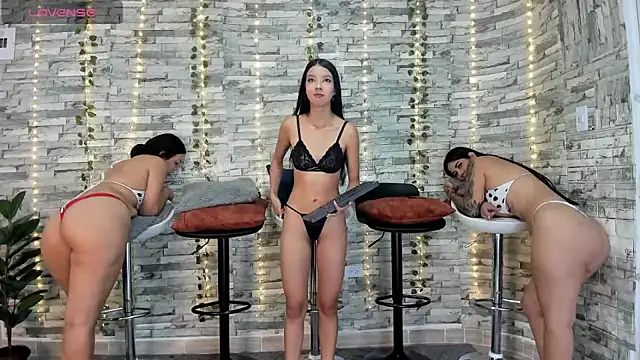 Candyscouples online show from 09/23/25, 11:13