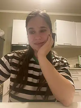 Snapshot of JaneLestur chatting on 01/04/25, 04:32 JaneLestur online show from 01/04/25, 04:32