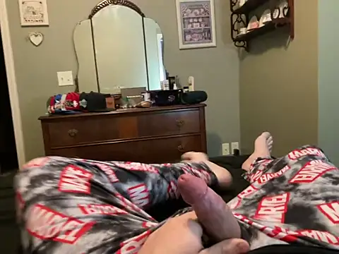 Snapshot of spanky10000 chatting on 11/06/25, 12:00 spanky10000 online show from 11/06/25, 12:00