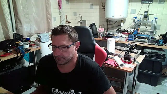 Snapshot of snork80 chatting on 09/12/25, 07:19 snork80 online show from 09/12/25, 07:19