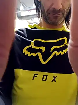 Snapshot of HastLuster chatting on 12/10/24, 02:05 HastLuster online show from 12/10/24, 02:05