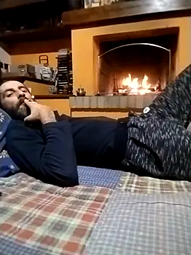 Snapshot of HastLuster chatting on 11/16/25, 10:15 HastLuster online show from 11/16/25, 10:15