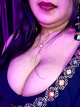 Snapshot of Suhanakhan00 chatting on 02/02/25, 05:26 Suhanakhan00 online show from 02/02/25, 05:26