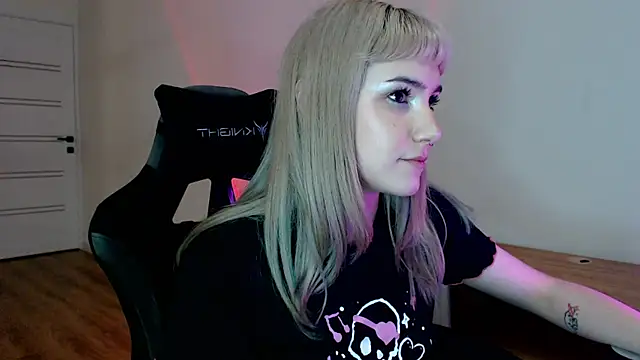 Princess Shy    online show from 02/21/25, 03:43