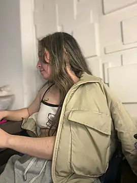 Sophie LS online show from 02/27/25, 09:32