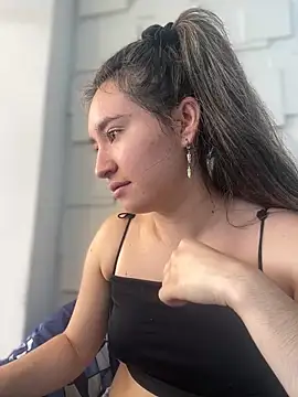 Sophie LS online show from 03/02/25, 07:23