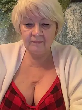Laura Millf online show from 12/31/24, 06:57