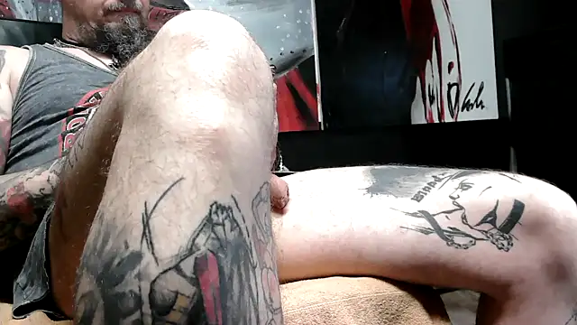 Snapshot of dani4334 chatting on 03/17/25, 01:08 dani4334 online show from 03/17/25, 01:08