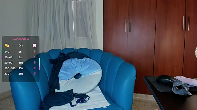 Julie Markk online show from 11/05/25, 07:25