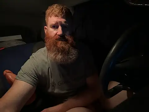 Snapshot of Redfurr69 chatting on 12/14/24, 06:13 Redfurr69 online show from 12/14/24, 06:13