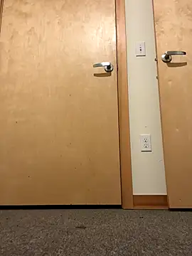 Snapshot of Redfurr69 chatting on 11/03/25, 06:58 Redfurr69 online show from 11/03/25, 06:58