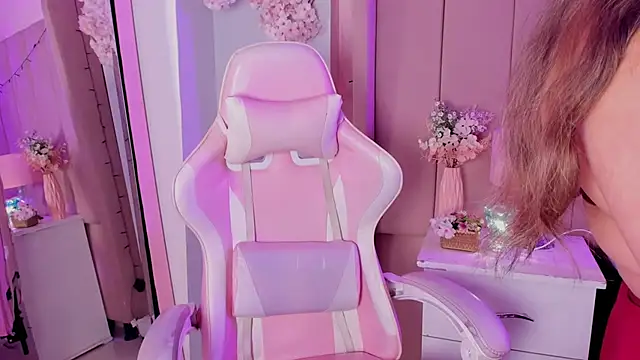 MollyBigBoobs12 online show from 10/08/25, 10:29