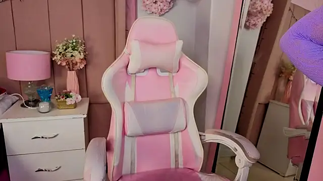 MollyBigBoobs12 online show from 10/24/25, 08:38