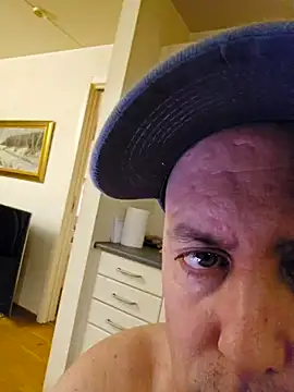 HeteroHotGuy1 online show from 01/16/25, 02:51