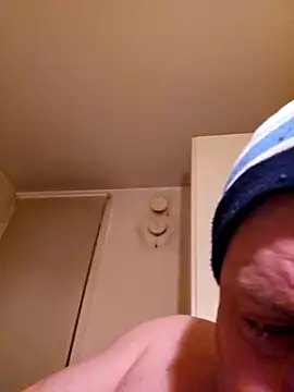 HeteroHotGuy1 online show from 03/06/25, 12:32