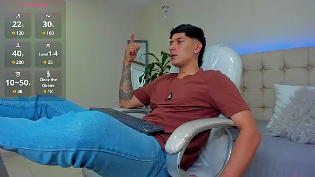 Snapshot of Damian23__ chatting on 02/25/25, 05:47 Damian23 online show from 02/25/25, 05:47