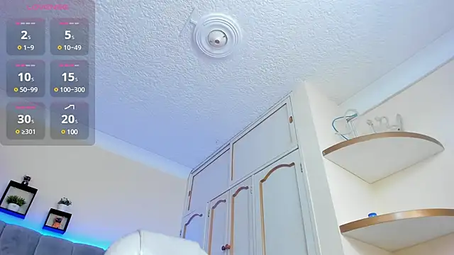 Snapshot of Damian23__ chatting on 03/06/25, 07:32 Damian23 online show from 03/06/25, 07:32