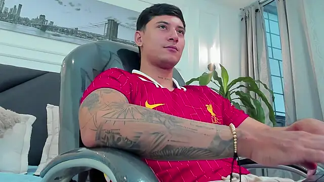 Snapshot of Damian23__ chatting on 11/14/25, 11:53 Damian23 online show from 11/14/25, 11:53