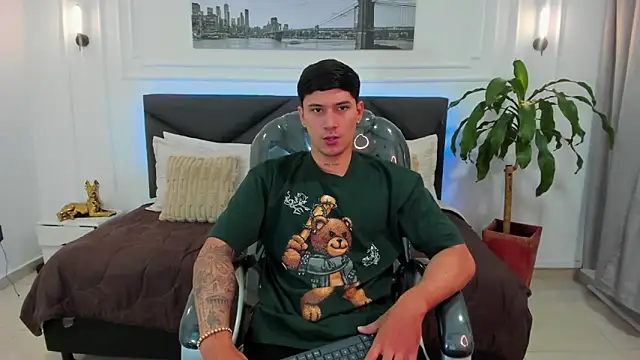 Snapshot of Damian23__ chatting on 11/20/25, 12:49 Damian23 online show from 11/20/25, 12:49