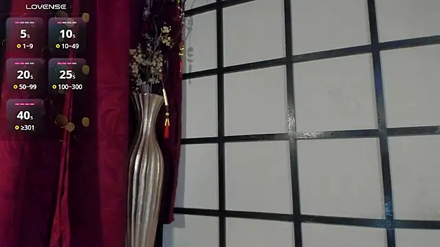 Snapshot of Alexx_tc chatting on 12/04/24, 04:32 Alexx tc online show from 12/04/24, 04:32