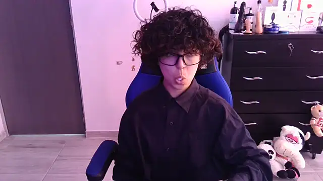 thomascooper7 online show from 11/01/25, 05:26