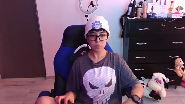 thomascooper7 online show from 11/10/25, 06:18