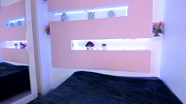 Snapshot of Sabrina_Rosse__ chatting on 01/22/25, 06:20 Sabrina Rosse online show from 01/22/25, 06:20