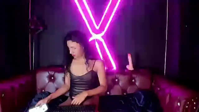 Snapshot of Sabrina_Rosse__ chatting on 02/04/25, 03:44 Sabrina Rosse online show from 02/04/25, 03:44