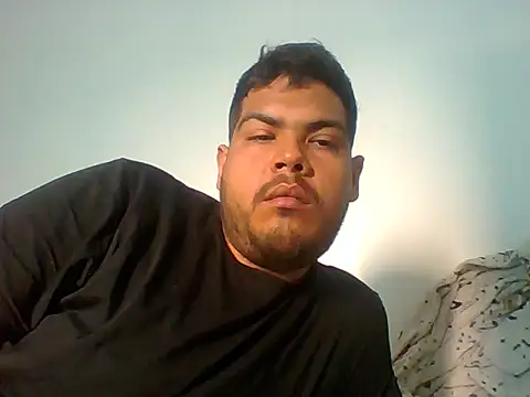 Snapshot of granslam_ chatting on 10/30/25, 02:18 granslam online show from 10/30/25, 02:18