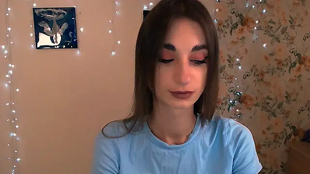 Asia N  online show from 10/28/25, 04:27