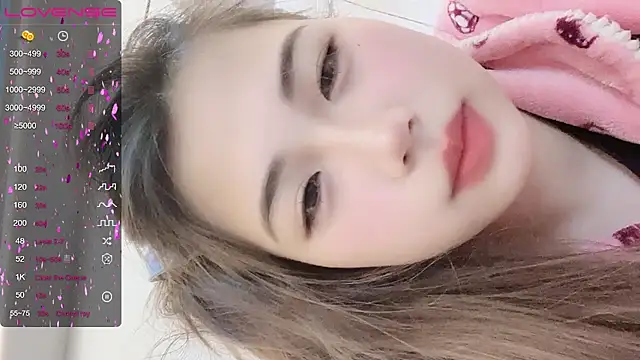 Snapshot of MM_YY_SS chatting on 02/10/25, 10:09 MM YY SS online show from 02/10/25, 10:09