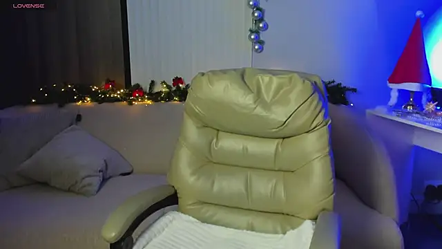 Snapshot of Eva_Conors_ chatting on 12/12/24, 01:10 Eva Conors online show from 12/12/24, 01:10