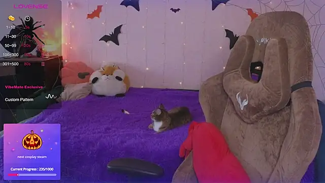 Snapshot of Fluffy_muffin_ chatting on 10/30/25, 08:05 Fluffy muffin online show from 10/30/25, 08:05