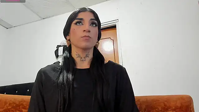 Snapshot of chloe_evanx_ chatting on 12/30/24, 07:11 chloe evanx  online show from 12/30/24, 07:11