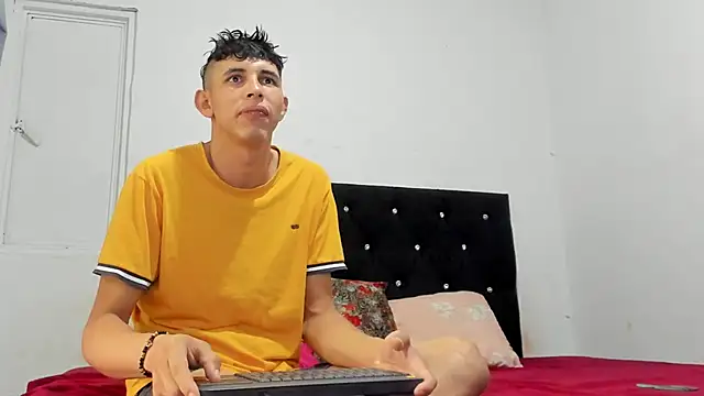 Snapshot of chloe_evanx_ chatting on 01/24/25, 07:07 chloe evanx  online show from 01/24/25, 07:07