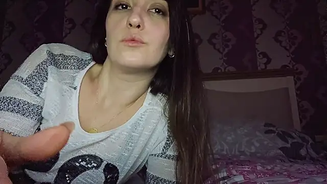 Snapshot of AlejandraDelaney chatting on 12/24/24, 01:28 AlejandraDelaney online show from 12/24/24, 01:28