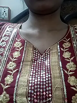 Snapshot of Rajni-Mehra chatting on 02/02/25, 04:32 Rajni-Mehra online show from 02/02/25, 04:32
