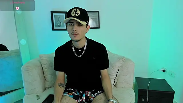 Snapshot of PhilipRich chatting on 01/17/25, 04:04 PhilipRich online show from 01/17/25, 04:04