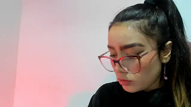 Snapshot of teffy_lee chatting on 12/30/24, 08:25 teffy lee online show from 12/30/24, 08:25