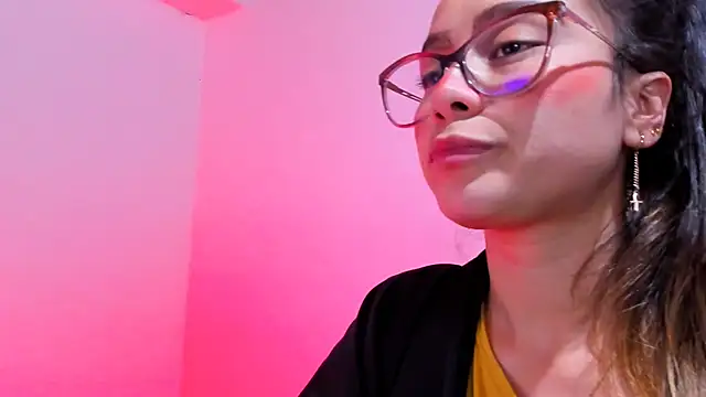 Snapshot of teffy_lee chatting on 12/31/24, 02:29 teffy lee online show from 12/31/24, 02:29