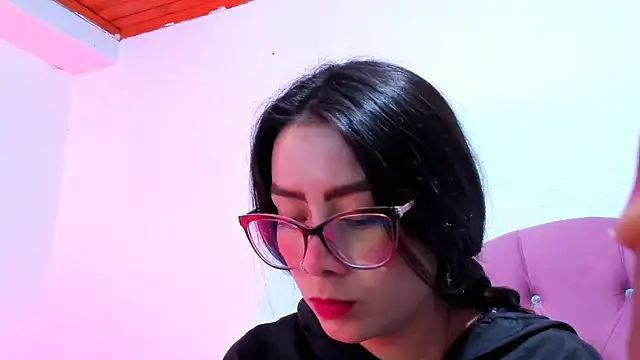 Snapshot of teffy_lee chatting on 01/14/25, 08:37 teffy lee online show from 01/14/25, 08:37