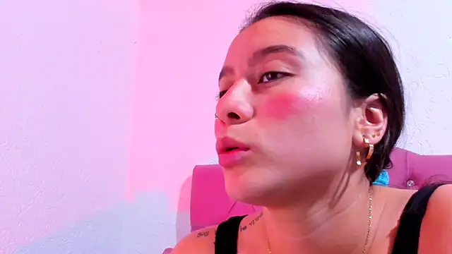 Snapshot of teffy_lee chatting on 02/15/25, 11:25 teffy lee online show from 02/15/25, 11:25