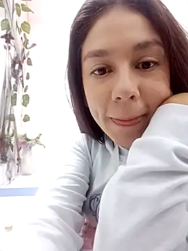 Luci And Sofi online show from 10/06/25, 11:07