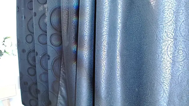 Dubraska1 online show from 10/18/25, 08:42