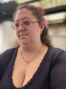 Chloee ep online show from 12/09/24, 07:39