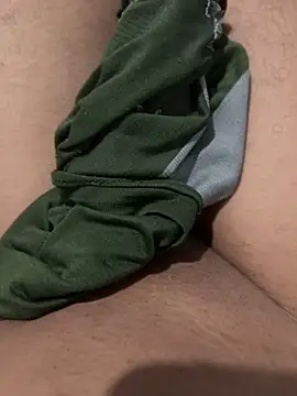 Yolngg online show from 10/12/25, 03:11